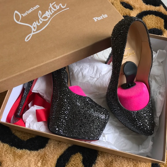 Louboutin Daffodil Heels in Swarovski crystals - Picture 2 of 8